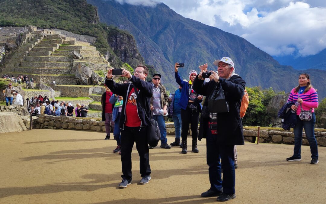 Cusco tour package 7 days including Machu Picchu, Sacred Valley, and top attractions. Book the best 7-day Cusco from Lima